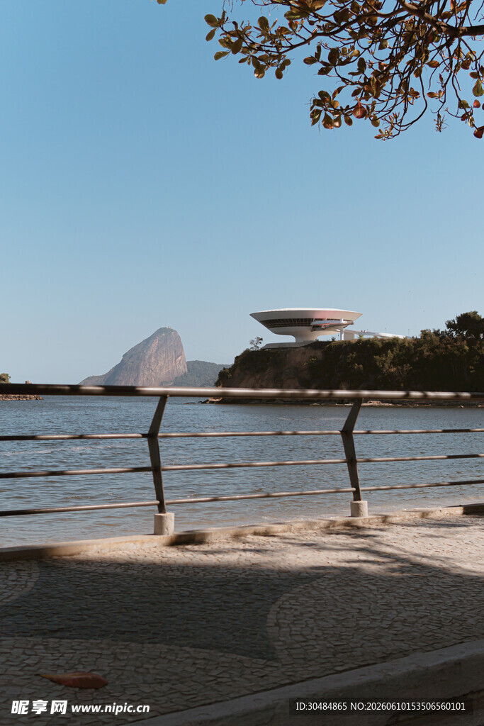 海边独特雕塑景观