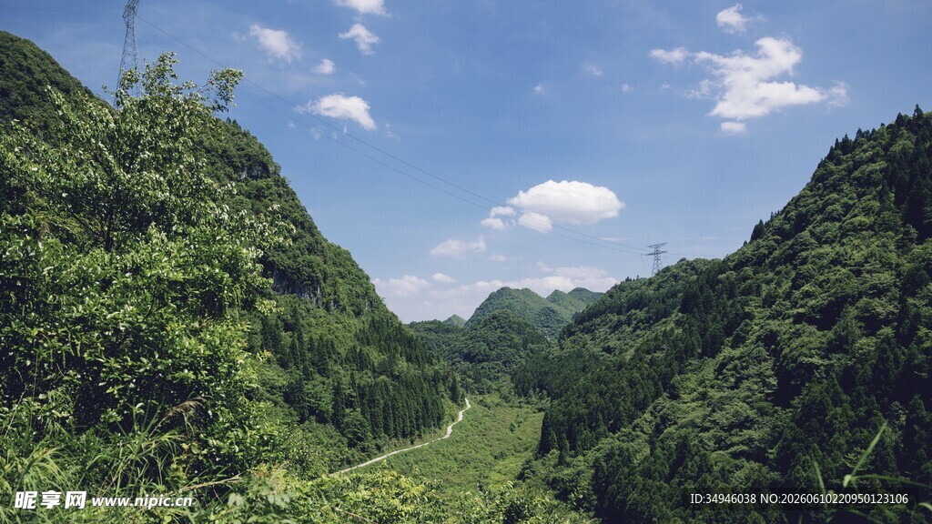 山间绿野美景