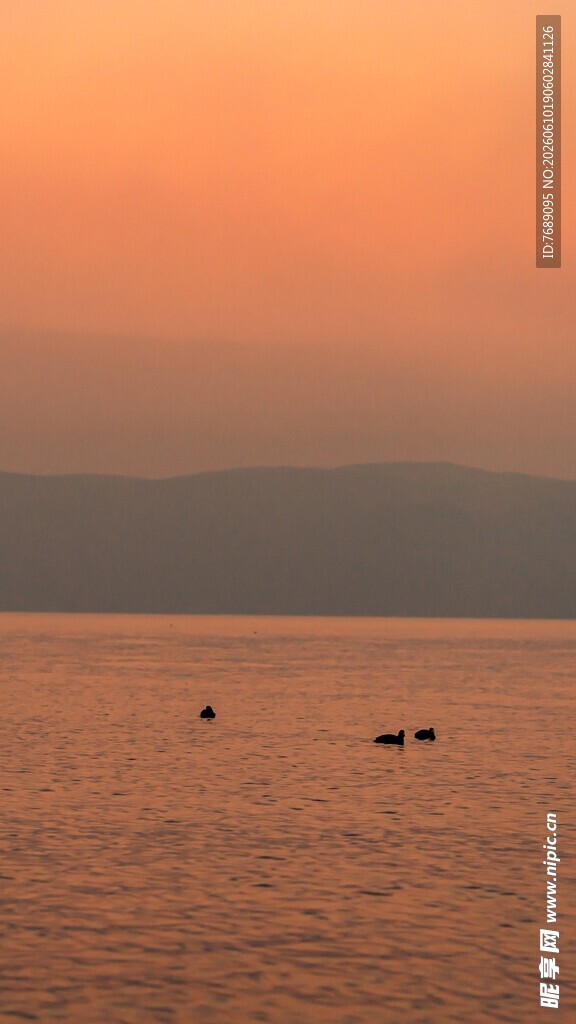 夕阳海面