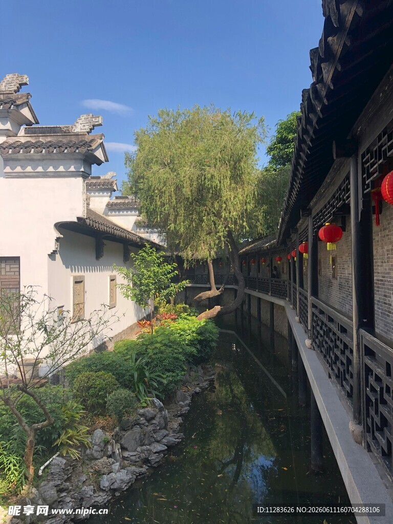 江南水乡古建筑沿河景致
