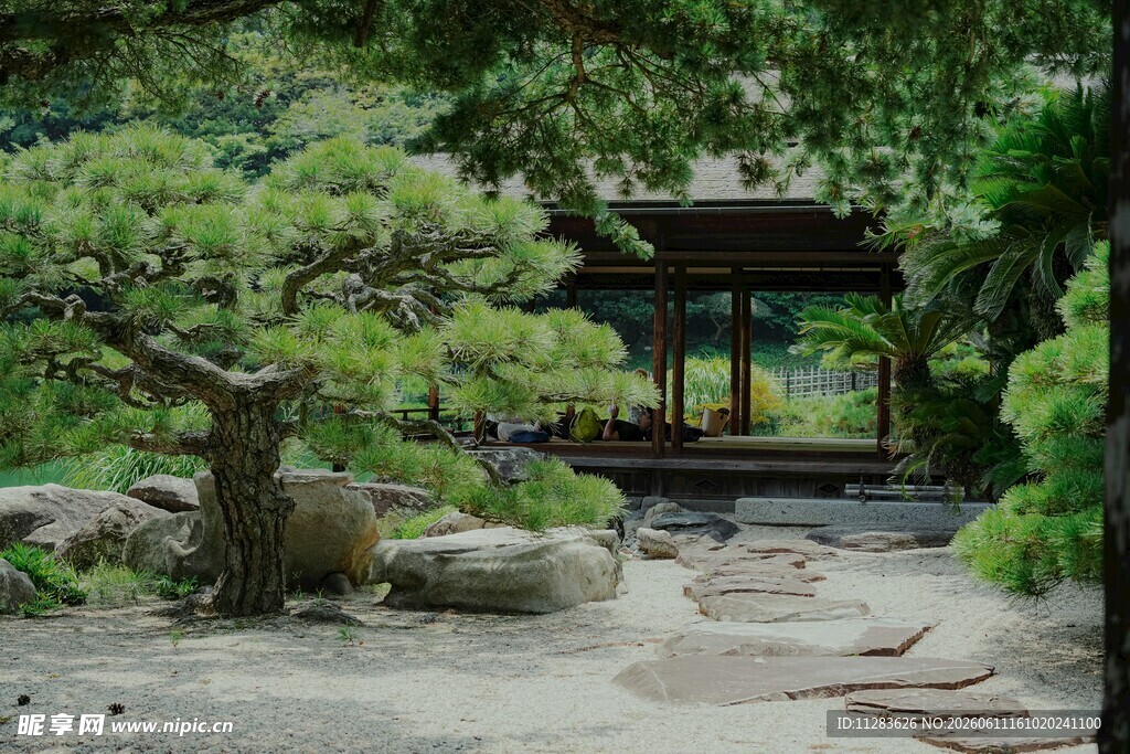 日式庭院景观静谧雅致