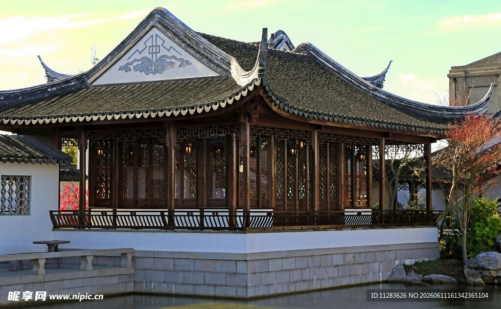 中式古建凉亭