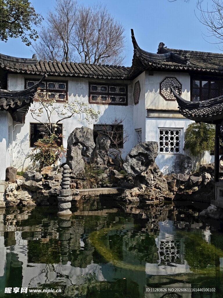 中式古典园林景观一角