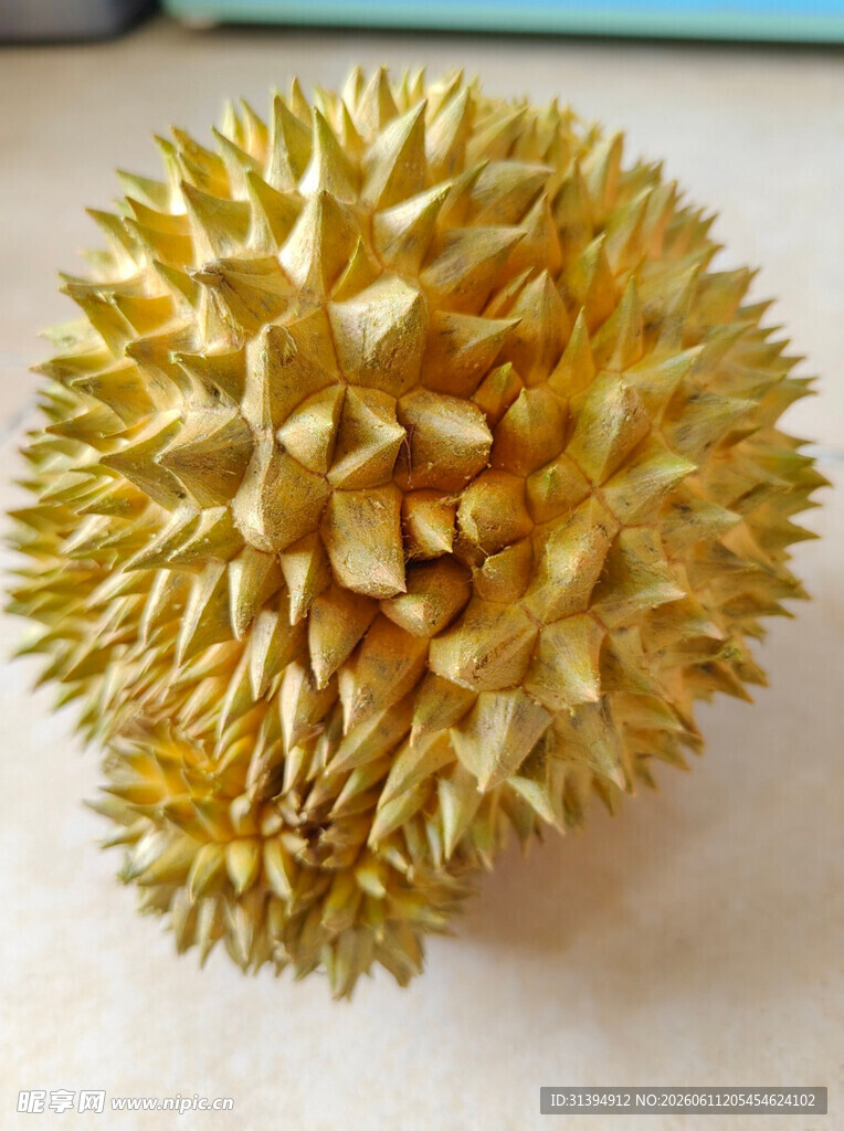 金黄饱满的新鲜榴莲