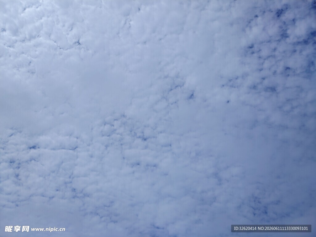 天空中的云朵美景