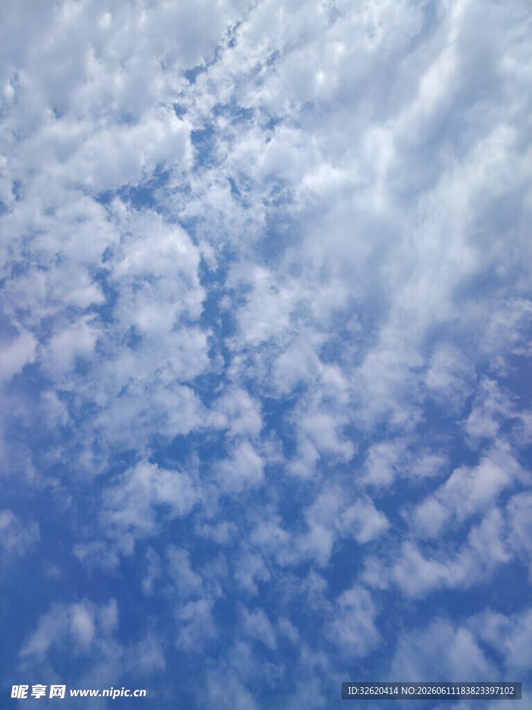 蓝天白云美景