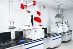 现代实验室仪器设备展示