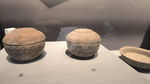 古代陶器三件展示