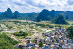 中国广西桂林阳朔夏日田园风光