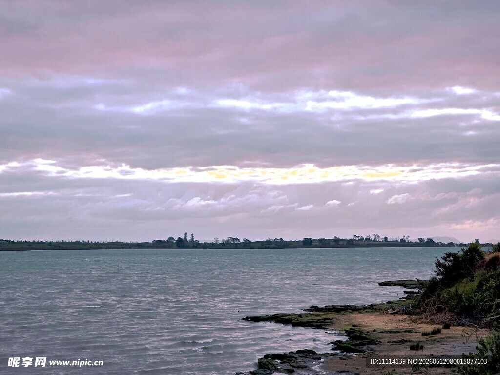 海滨黄昏景色