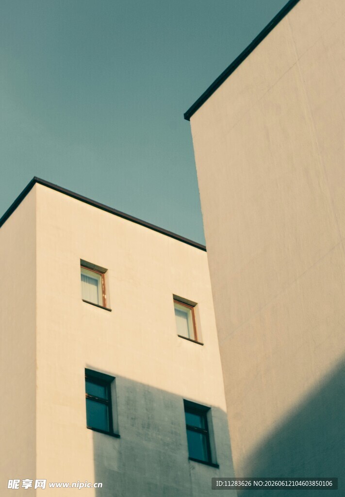 简约白色建筑外观