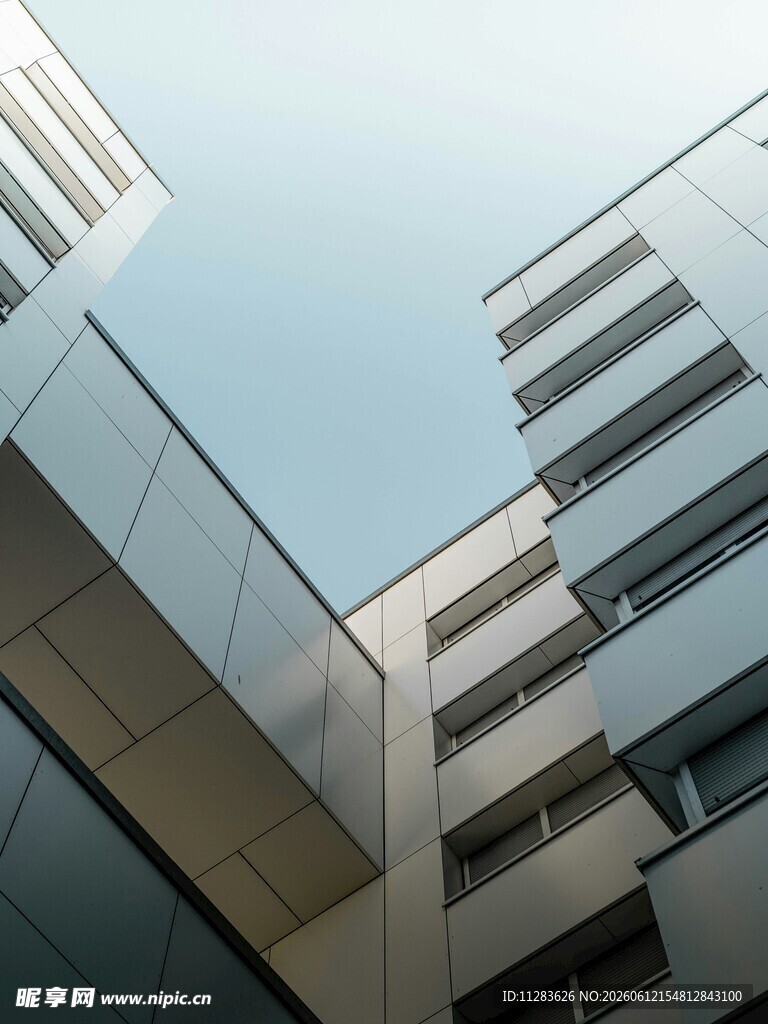 现代风格高楼建筑外观