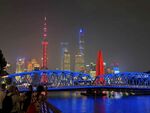 上海外滩夜景璀璨桥梁