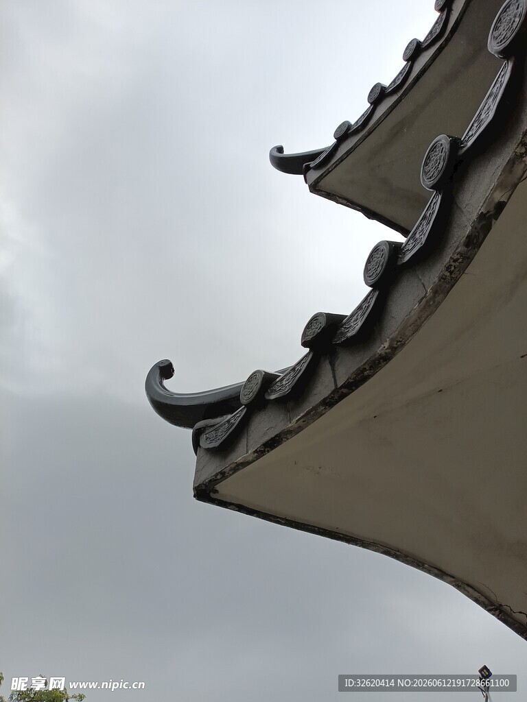 中式飞檐屋顶