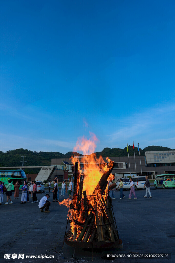 篝火燃夜