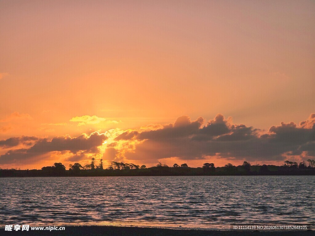 海上落日美景