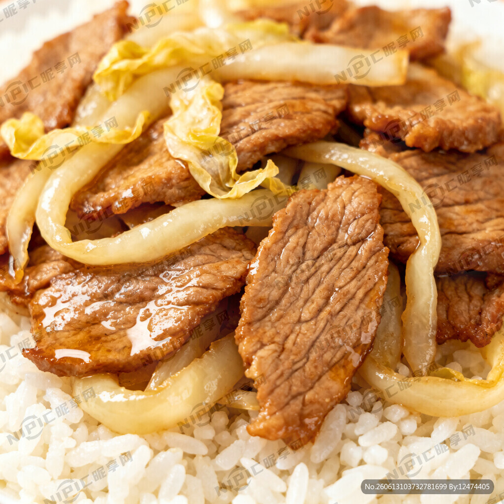 白辣椒炒肉盖码饭