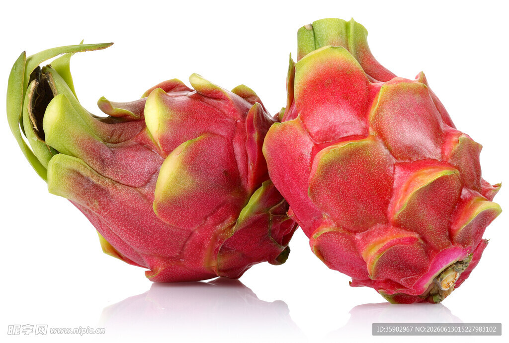 新鲜火龙果饱满色泽诱人