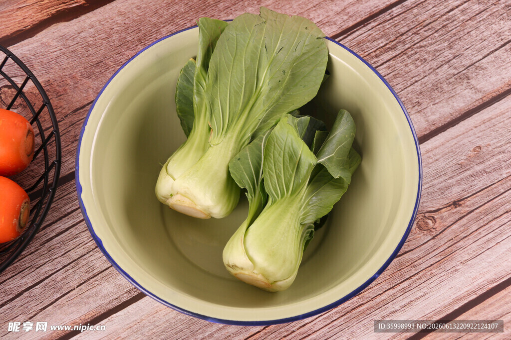碗中鲜嫩小白菜