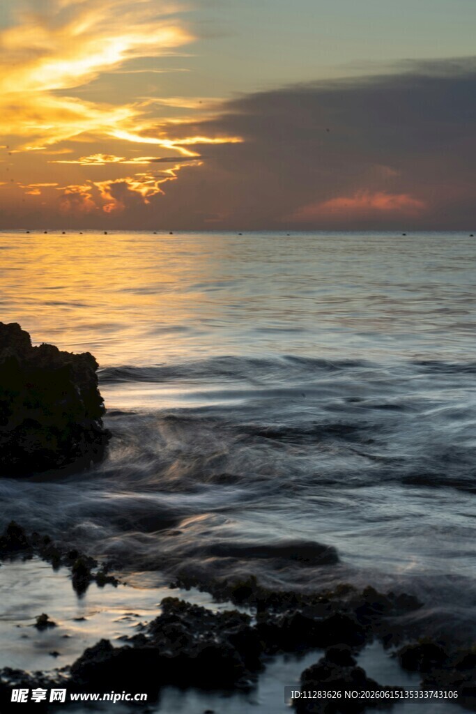 海边绚丽日落美景