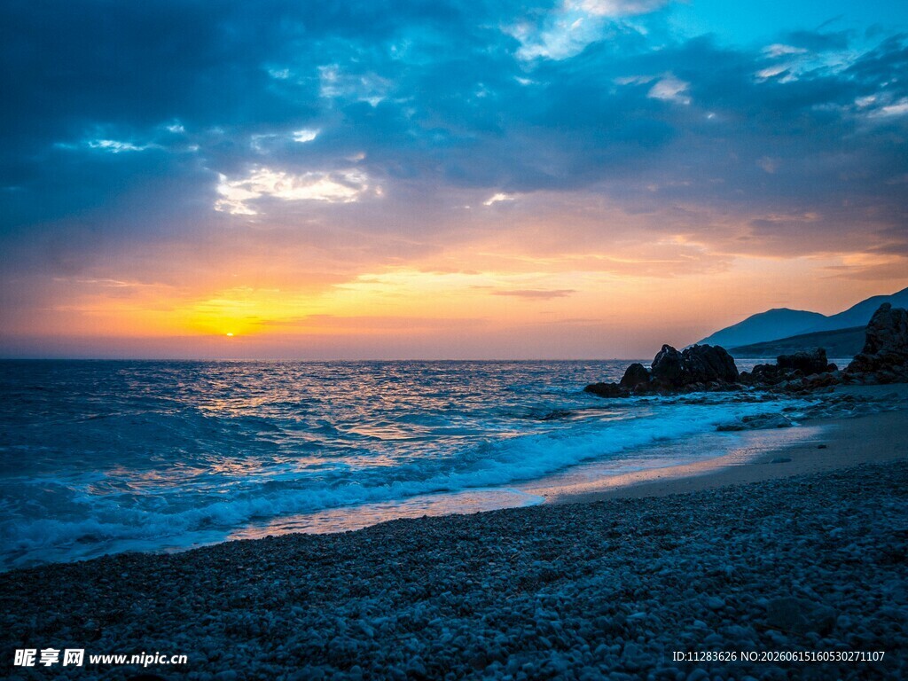 海边绝美日落海景图