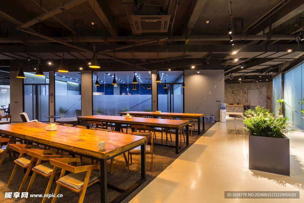 现代简约风室内餐厅场景