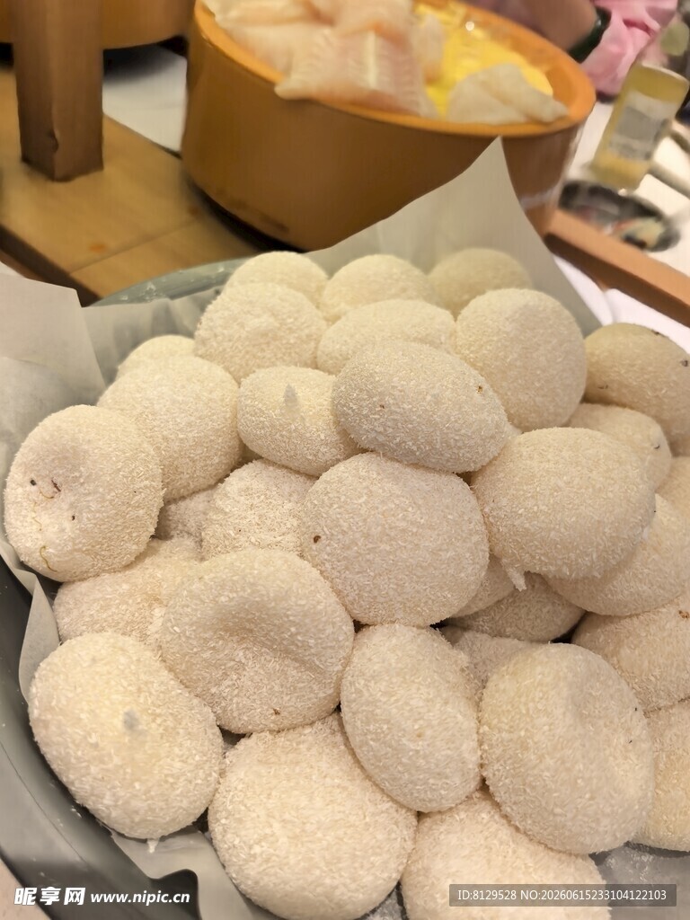 手工制作的美味糯米团子