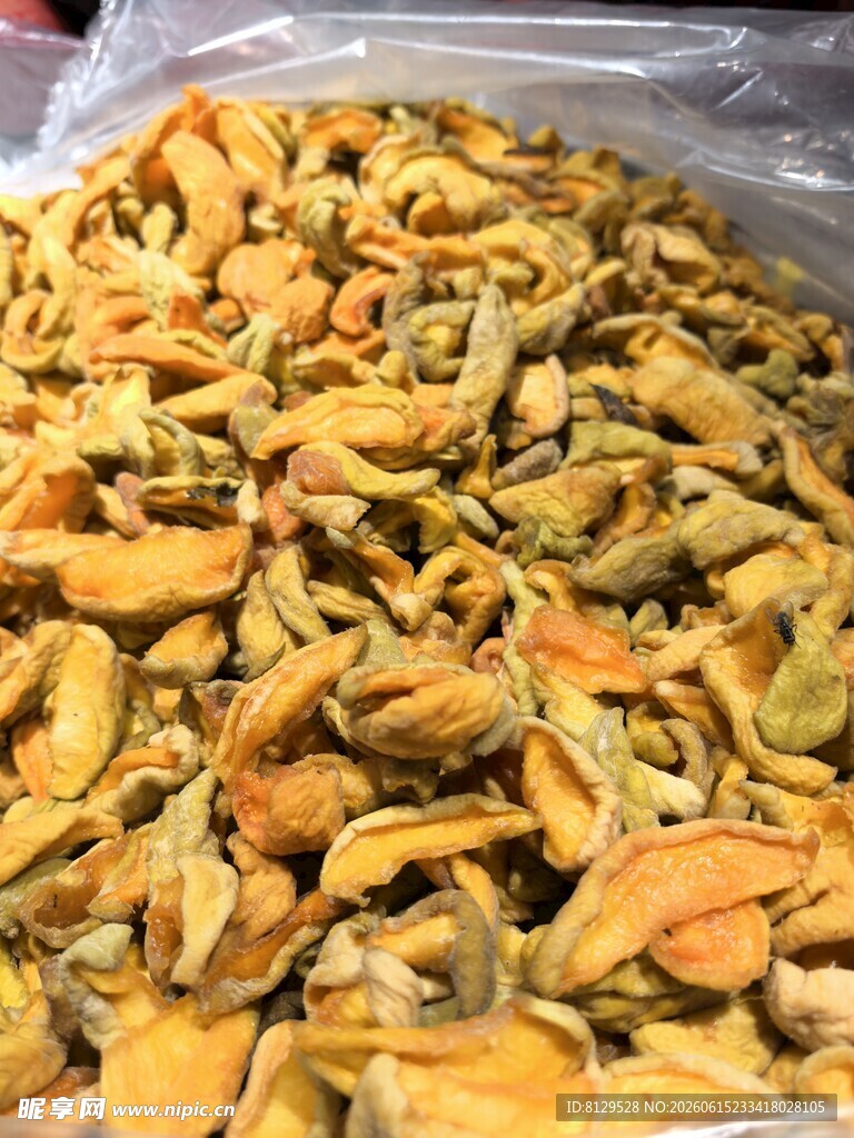 金黄香脆的美味薯片