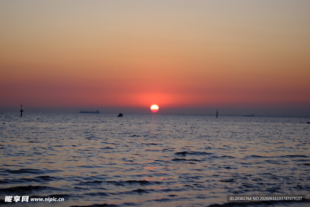 海上日落美景