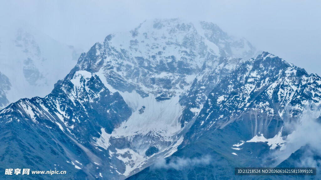 雪山