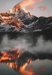 雪山湖泊
