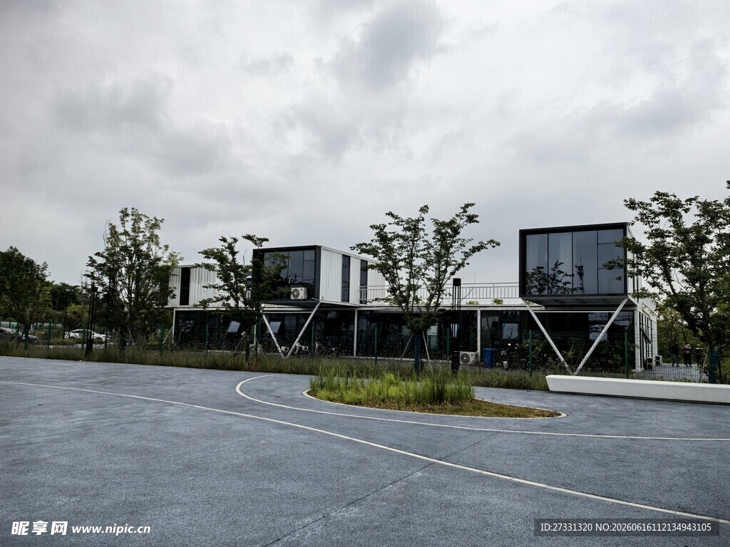 现代风格户外建筑景观