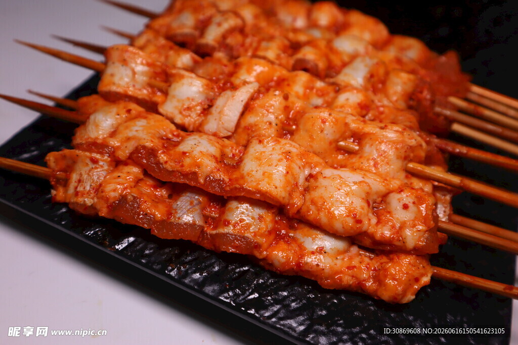 美味烤鸡肉串诱人呈现