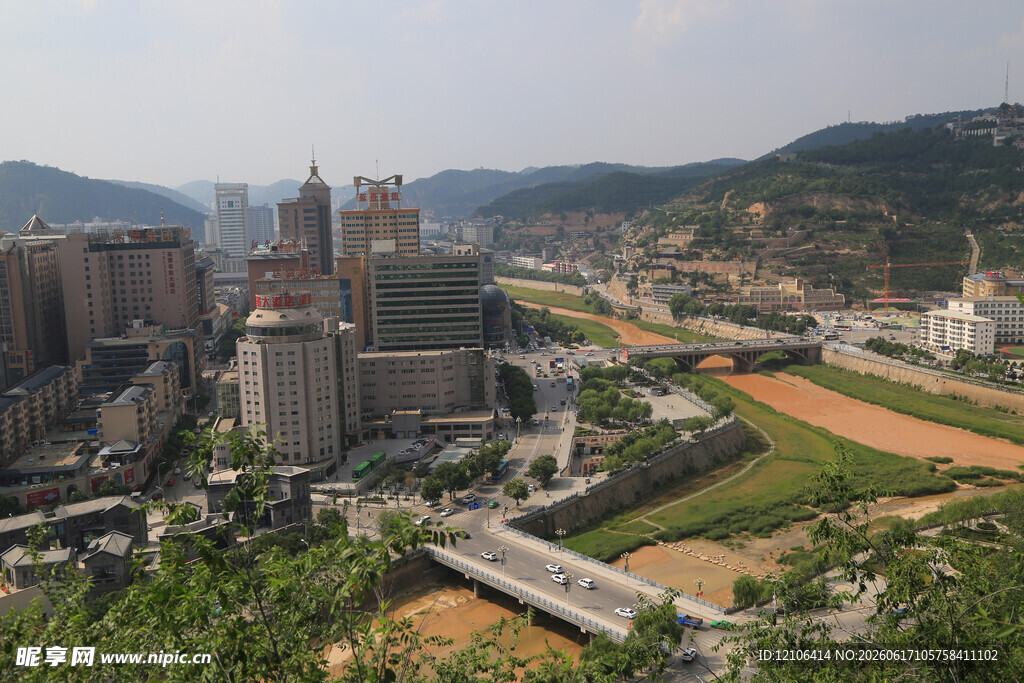 山城城市风光俯瞰图