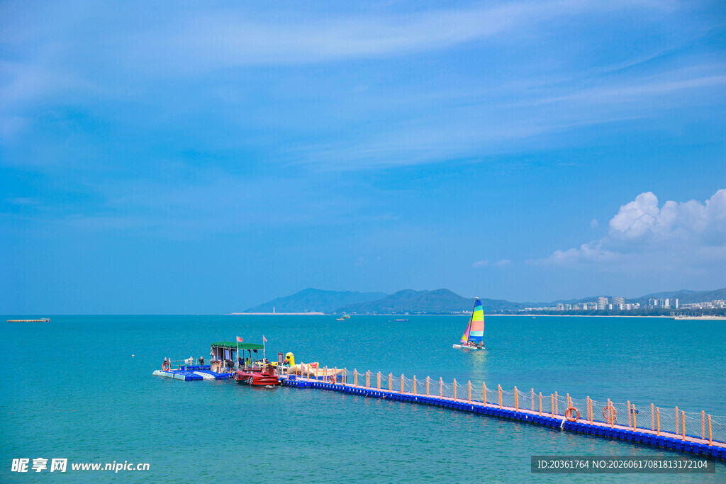 海边栈桥美景