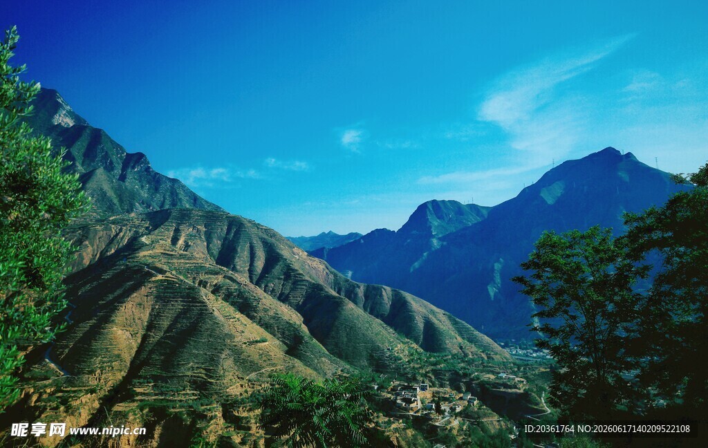壮丽山景