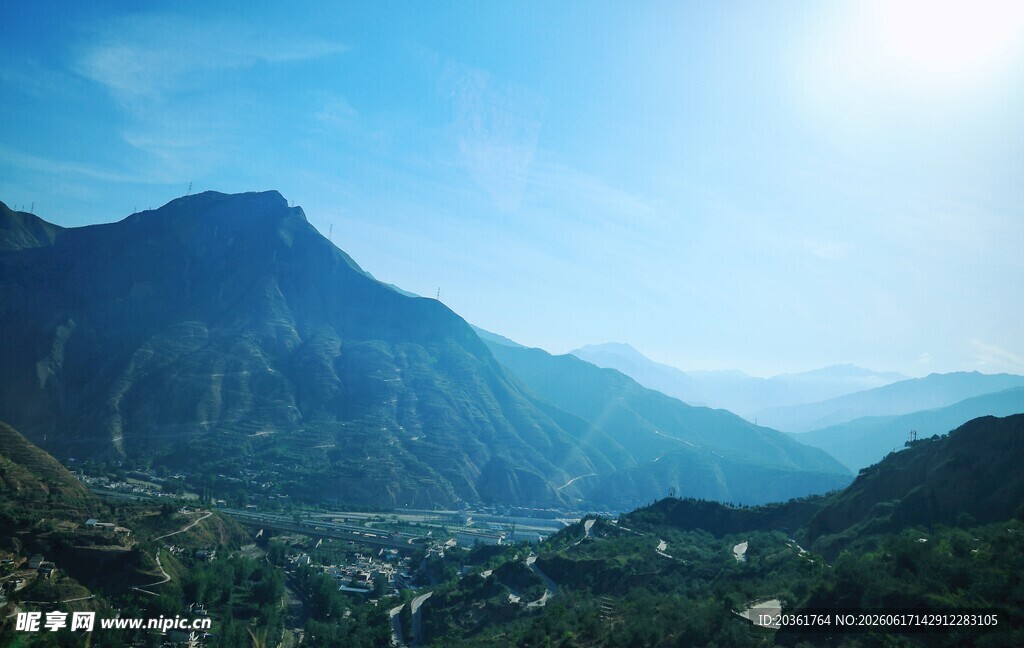 山间美景