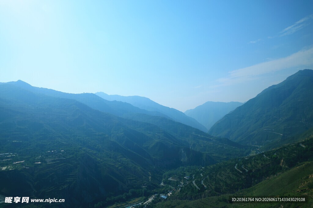 壮丽山景