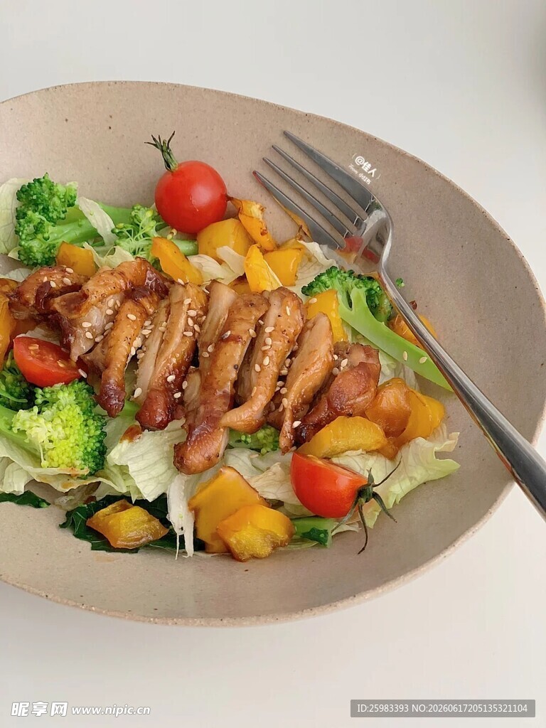 鸡肉蔬菜沙拉