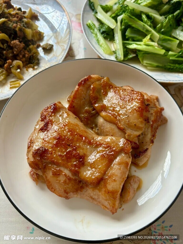 香煎鸡腿肉