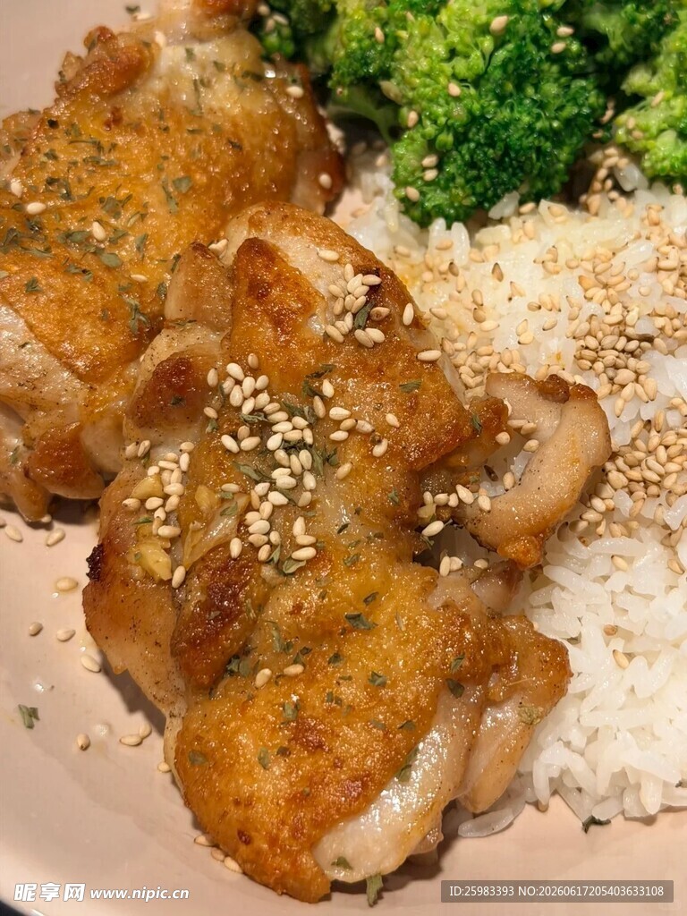 香煎鸡腿饭