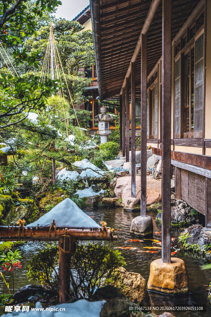 日式庭院木质建筑景观