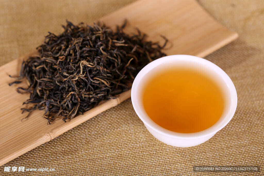 一杯香茗品味茶叶之韵