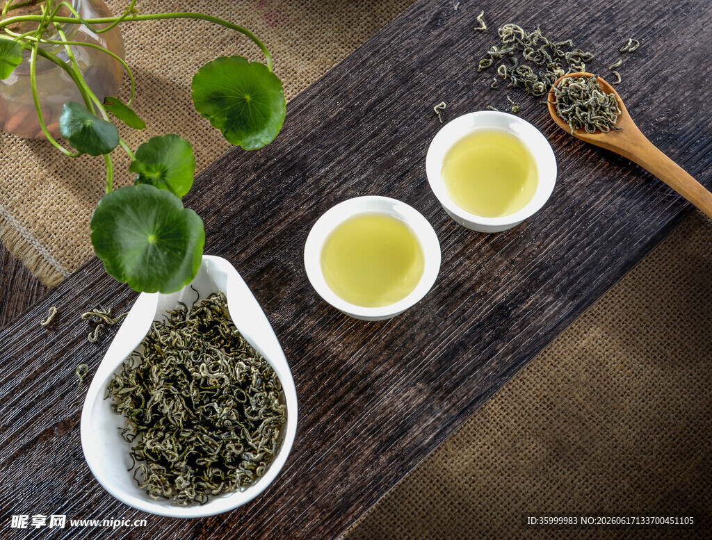 传统茶饮品味清新茶香