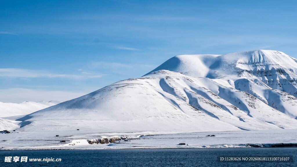 雪山壮丽景观