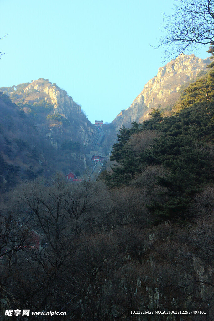 山间美景
