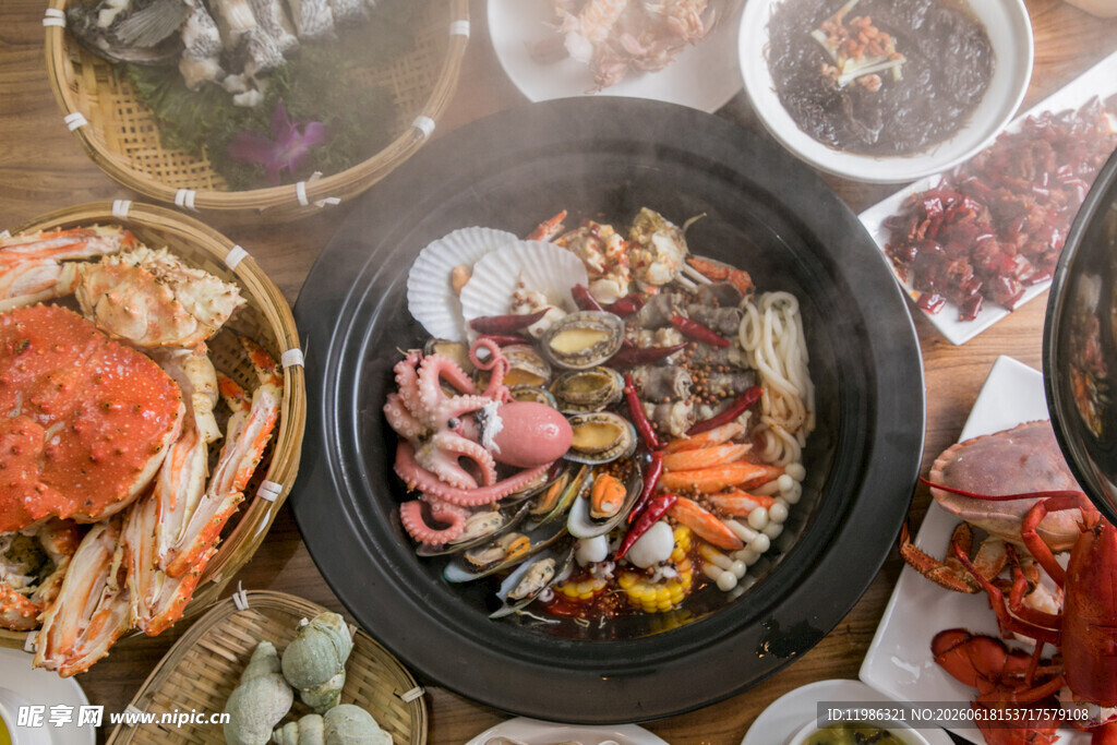 丰盛海鲜烤肉美食盛宴