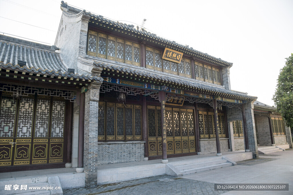 中式传统古建筑外观