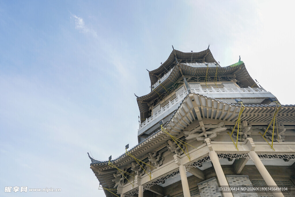 中式古建筑塔楼一角