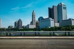 城市天际线现代高楼景观